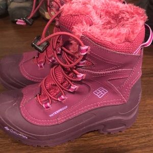 Columbia boots new